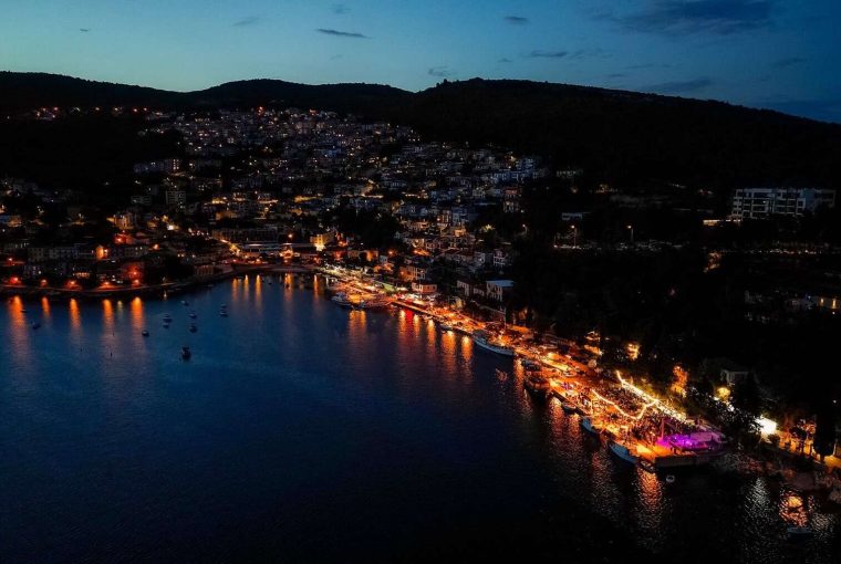 Istra krije mnoga čarobna mjesta, a ovoga ljeta hit su Labin i Rabac (na fotografiji) Foto: PR