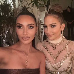 J.Lo je trenutačno na europskoj turneji, a lani se na promociji kozmetičke kuće družila s Kim Kardashian (Foto: J.Lo IG)