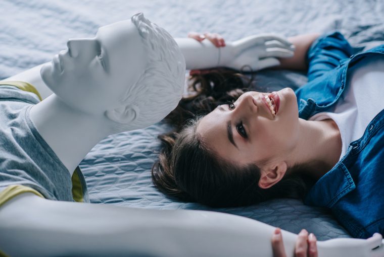 Šokantno istraživanje potvrdilo je kako je porast tehnologije znatno utjecao na ljudske odnose (Foto: Envato elements)