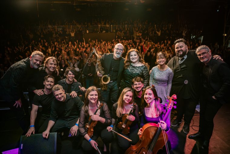 Geržina je u Tvornici Kulture nastupao s ansamblom, gudačima i posebnim gostima (Foto: Pavao Bobinac)