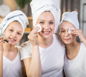 Skincare za djecu novi je trend u beuaty industriji, no ovj potez zgrozio je roditelje i stručnjake (Foto: Envato Elements)
