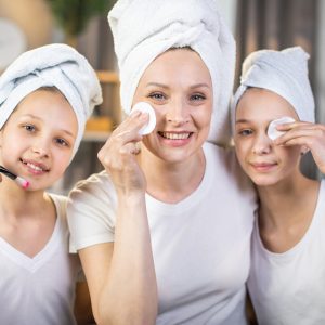 Skincare za djecu novi je trend u beuaty industriji, no ovj potez zgrozio je roditelje i stručnjake (Foto: Envato Elements)