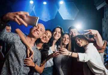 Horoskop za traçant posebno je naklonjen Bikovima jer im slijedi bogat društveni život (Foto: Envato Elements)